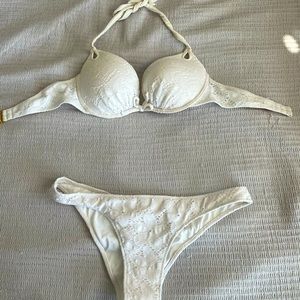 Victoria’s Secret Underwire Swimsuit
